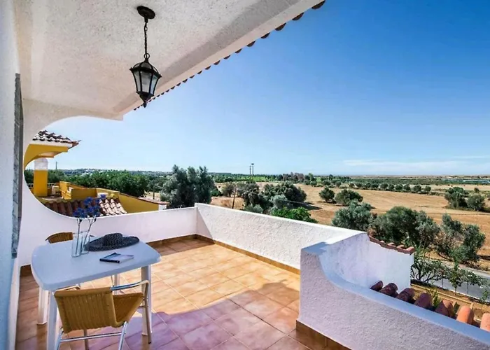 别墅 Salgados, Near Albufeira, With Private Pool, 5 Minutes From Gale