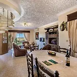 Villa Salgados, Near Albufeira, With Private Pool, 5 Minutes From Gale Guia (Faro)