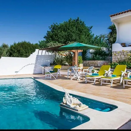 Salgados, Near Albufeira, With Private Pool, 5 Minutes From Gale فيلة جويا