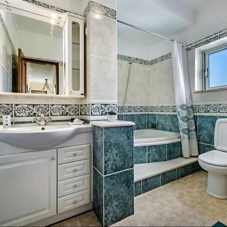 Salgados, Near Albufeira, With Private Pool, 5 Minutes From Gale Villa Guia (Faro)