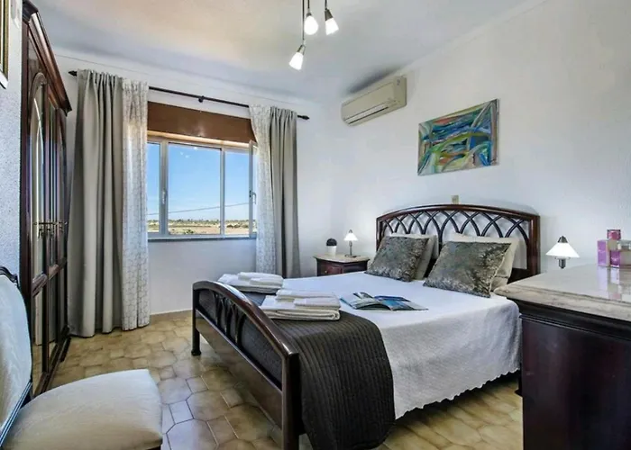 Salgados, Near Albufeira, With Private Pool, 5 Minutes From Gale *
