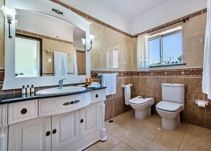 Salgados, Near Albufeira, With Private Pool, 5 Minutes From Gale Villa *