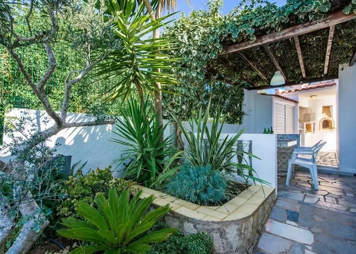 Villa Salgados, Near Albufeira, With Private Pool, 5 Minutes From Gale